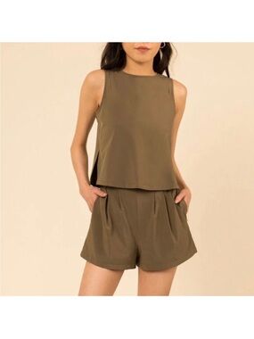 Wayre Flow Shorts in fern green size XXS